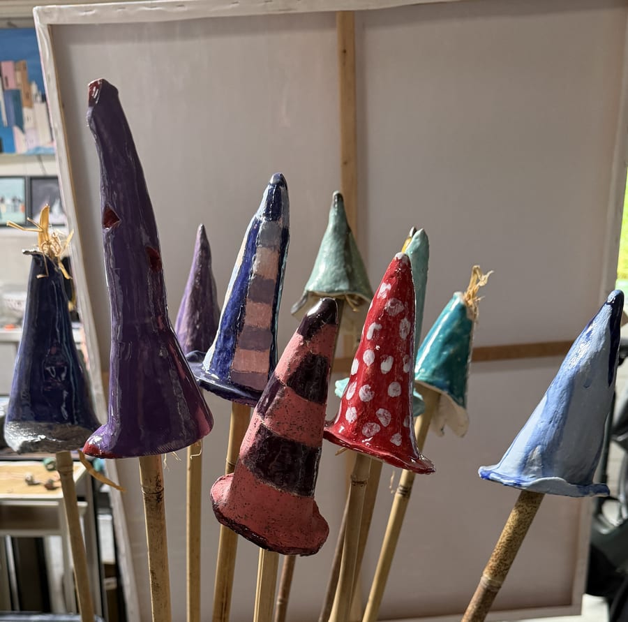 Keramiek "Insectenhoedjes" door Marianne — Kunstcollectief Zaalberg