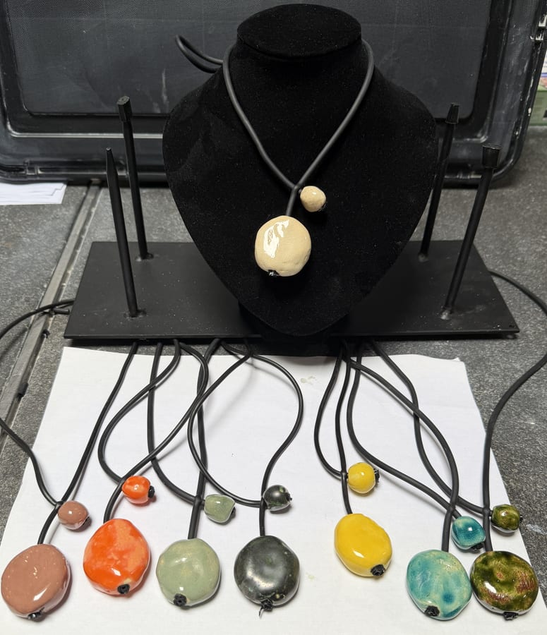 Keramiek "Ketting 9" door Marianne — Kunstcollectief Zaalberg
