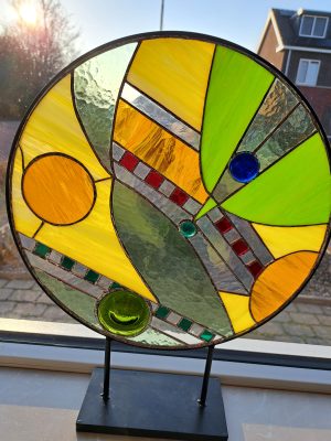 Tiffany-glaswerk "Raamdecoratie Voorjaar" door Pieter — Kunstcollectief Zaalberg