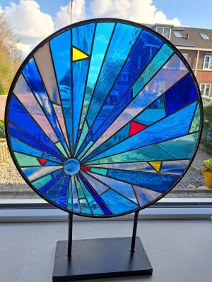 Tiffany-glaswerk "Raamdecoratie Warp" door Pieter — Kunstcollectief Zaalberg