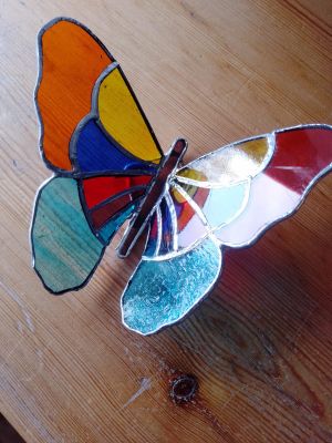 Tiffany-glaswerk "Vlinder" door Pieter — Kunstcollectief Zaalberg